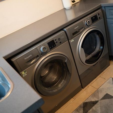 일클리 4 Bed End Terrace - Sleeps 7 빌라 외부 사진