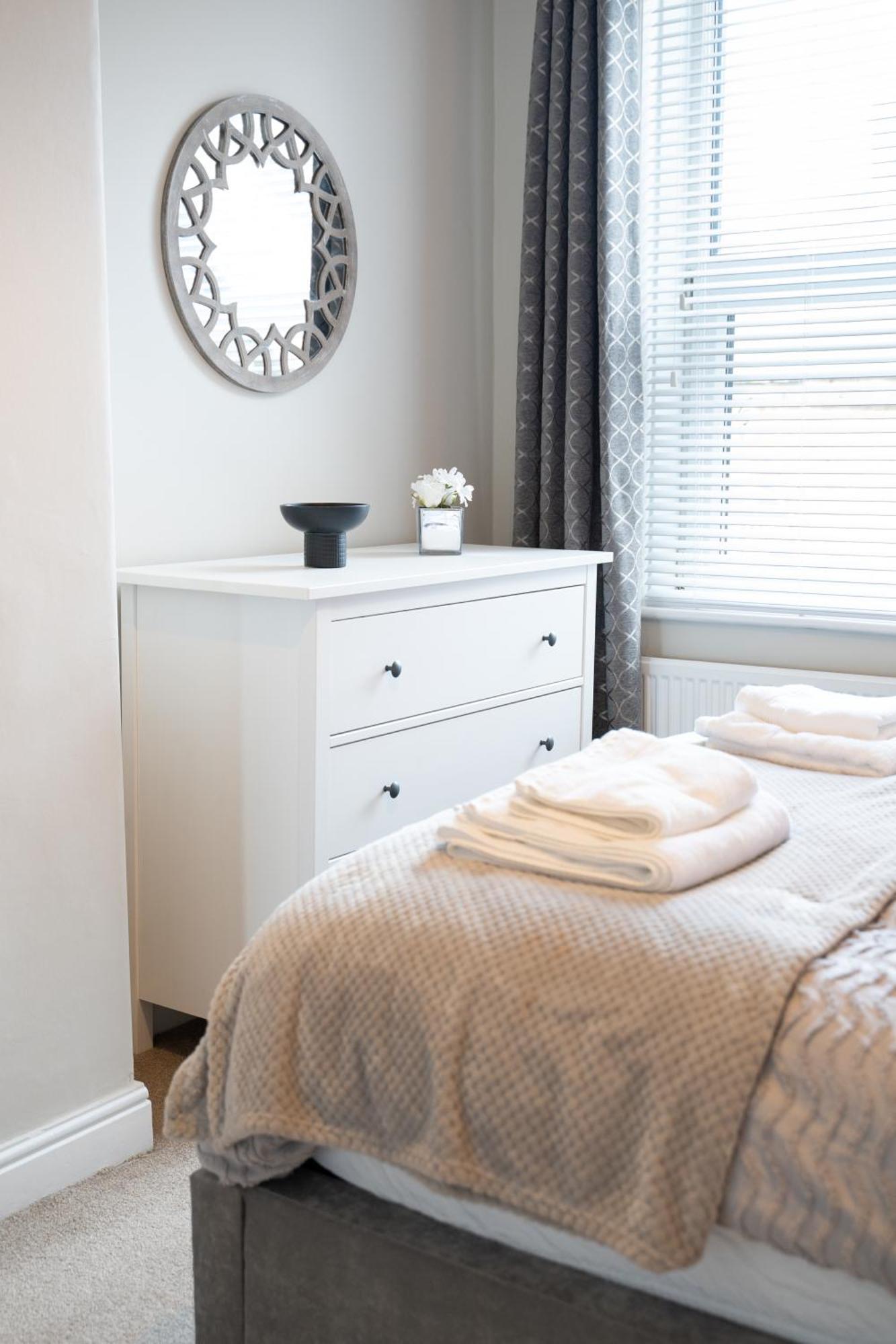 일클리 4 Bed End Terrace - Sleeps 7 빌라 외부 사진